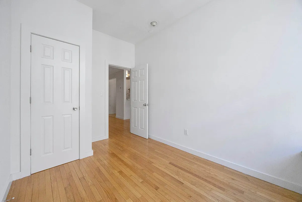 106 Fulton Street - Photo 3