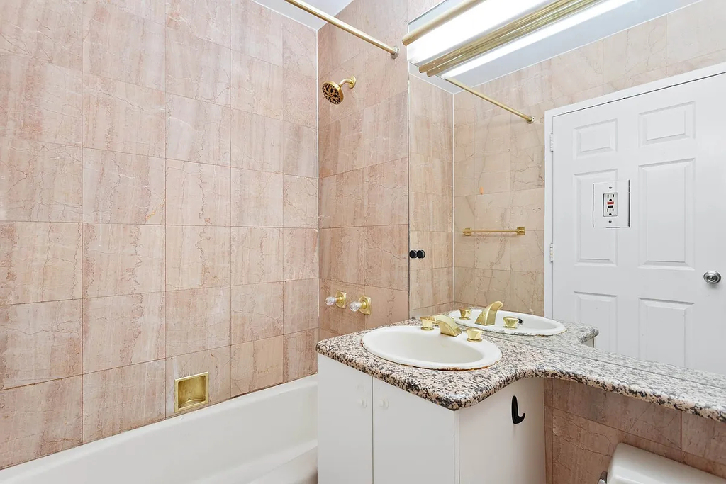 106 Fulton Street - Photo 7