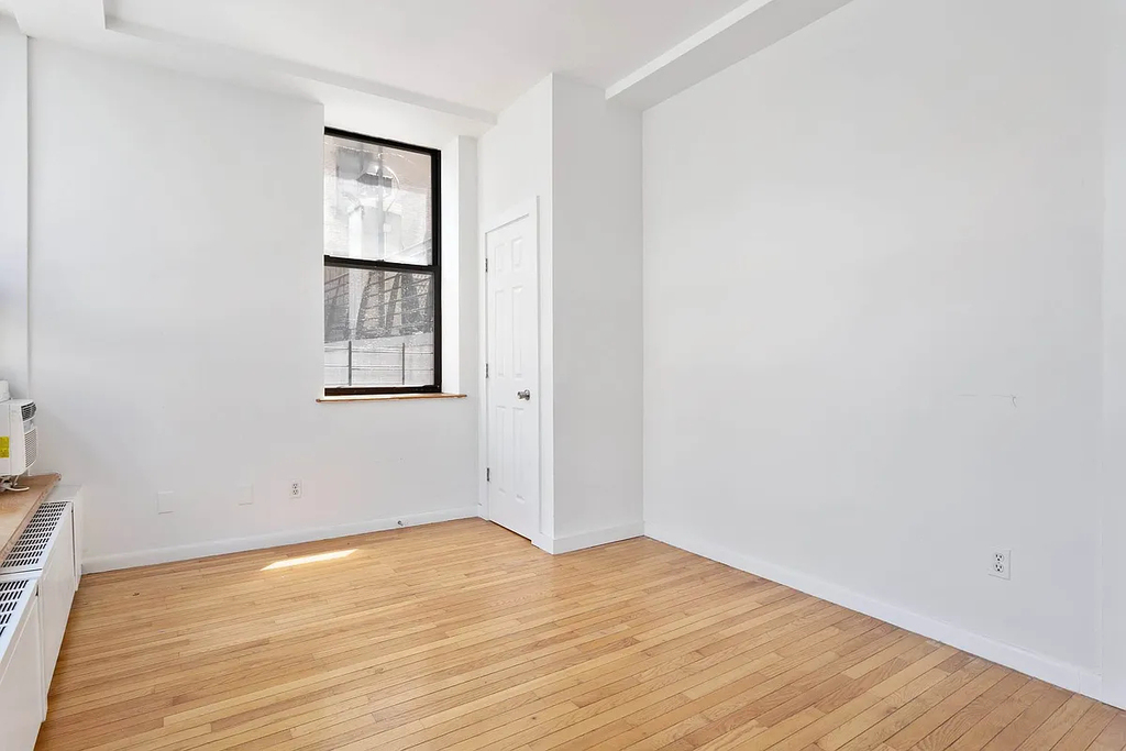 106 Fulton Street - Photo 2