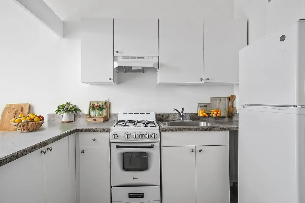 33 Gold Street - Photo 5
