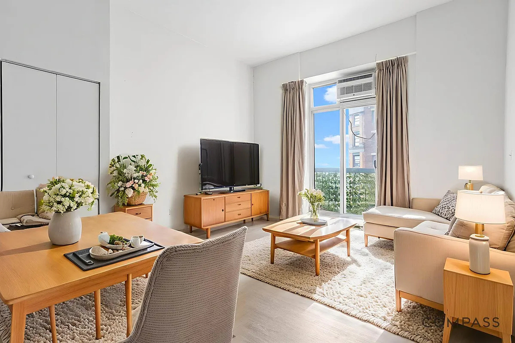 33 Gold Street - Photo 0