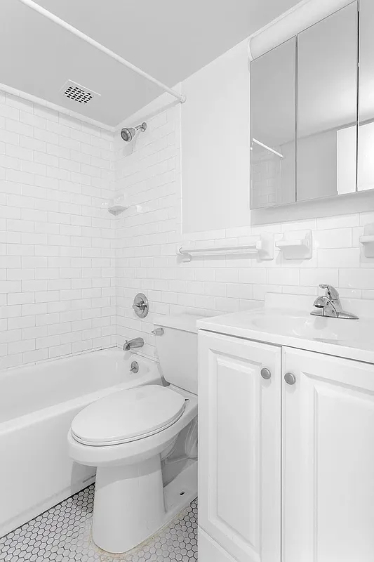 33 Gold Street - Photo 1