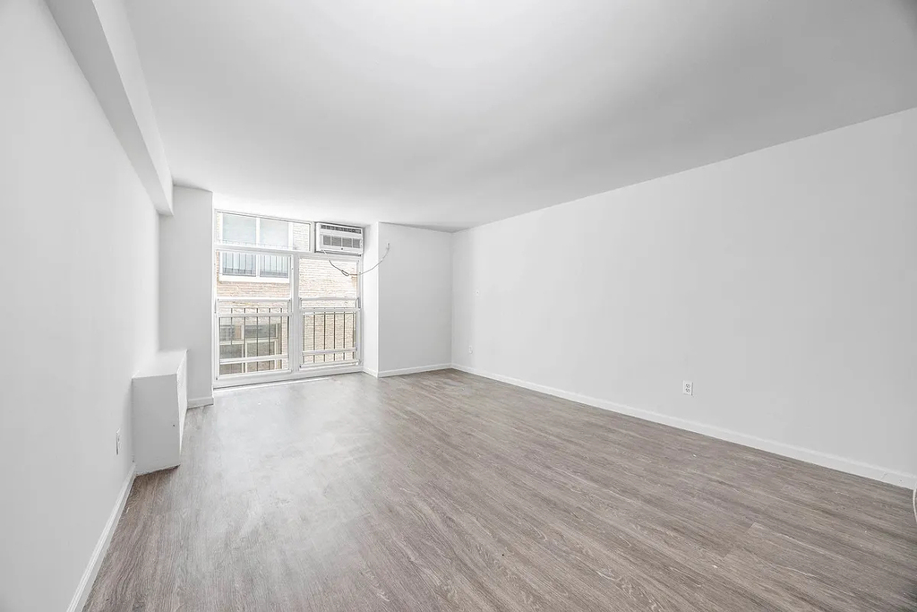 33 Gold Street - Photo 1