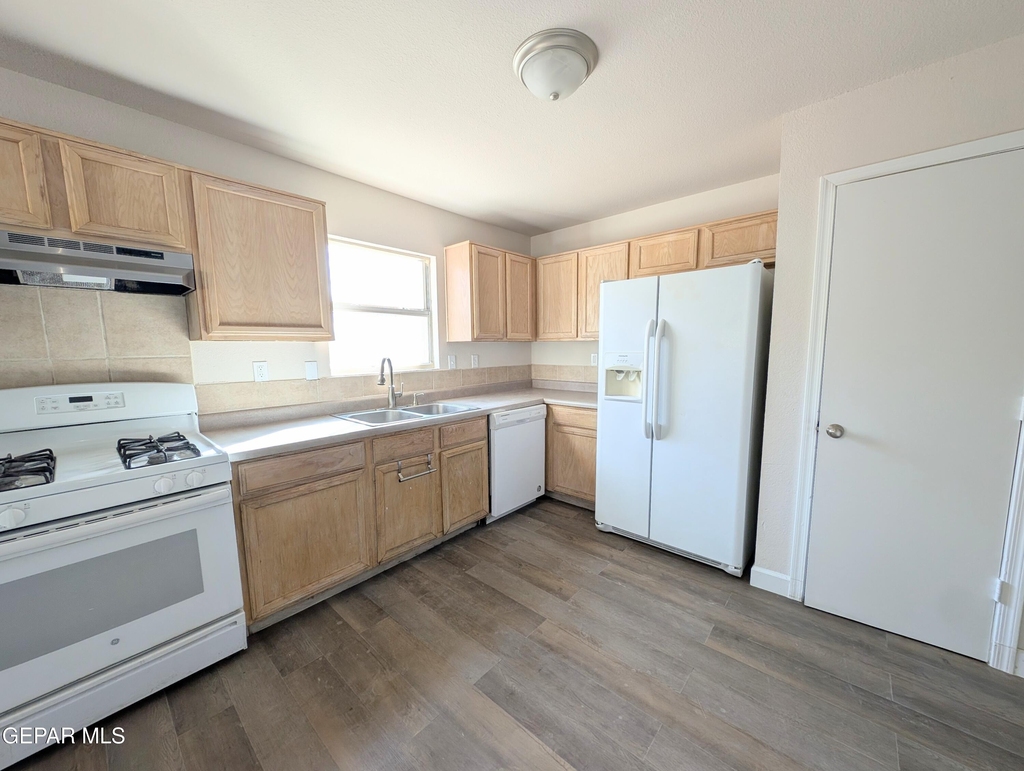 5857 W Valley Circle - Photo 8