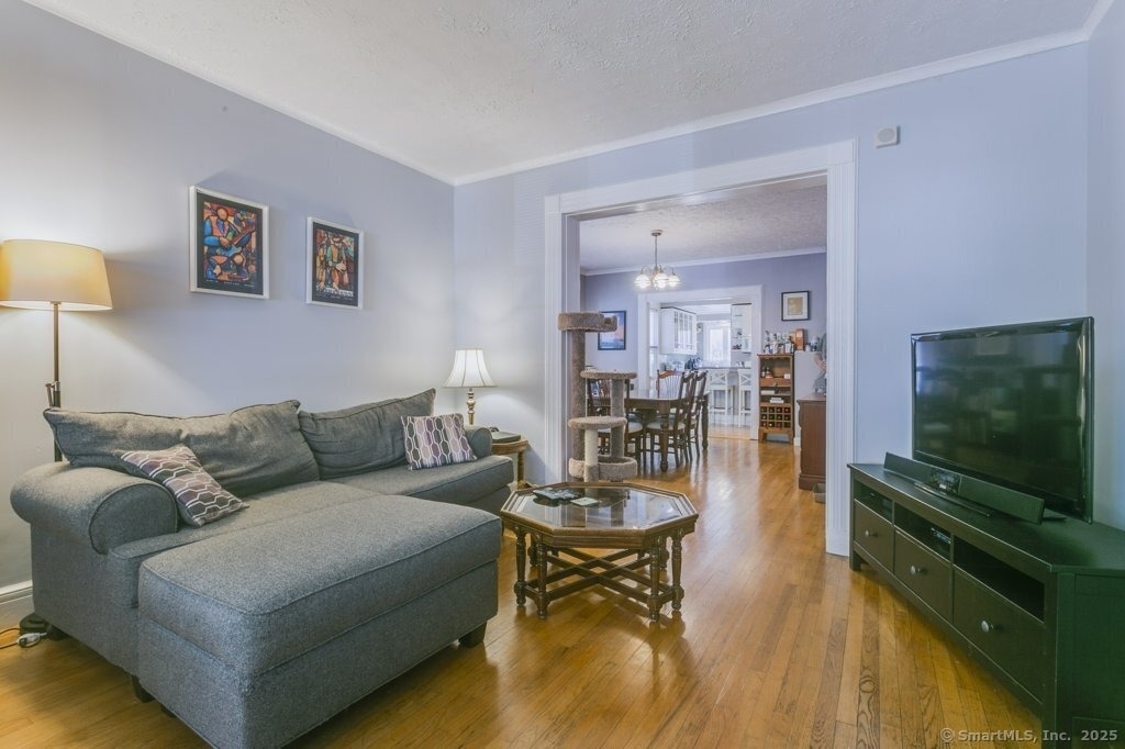 28 Edwards Street - Photo 2