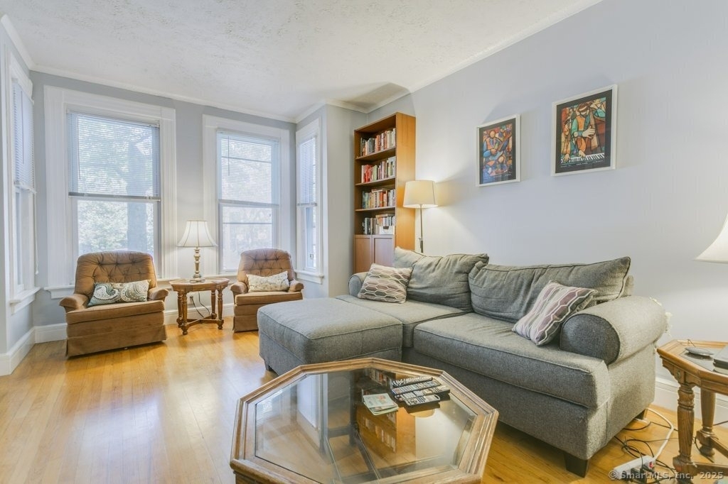 28 Edwards Street - Photo 1