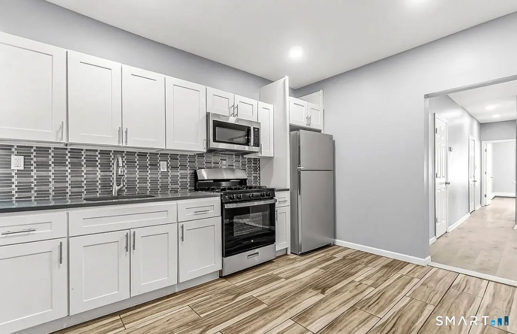 1220 Pembroke Street - Photo 0