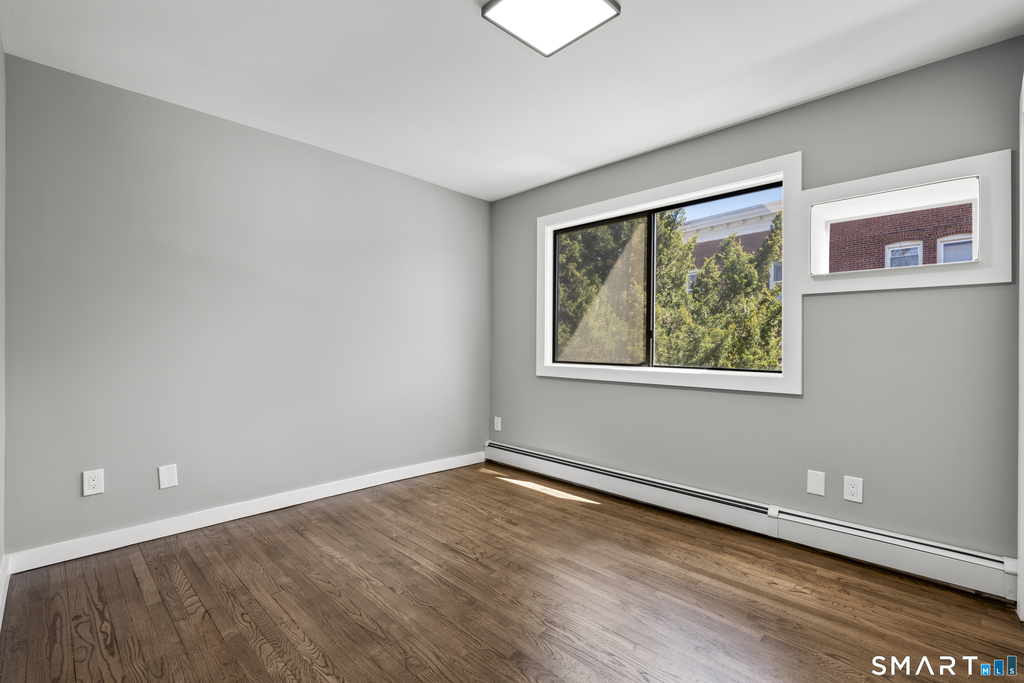 105 Richmond Hill Avenue - Photo 11
