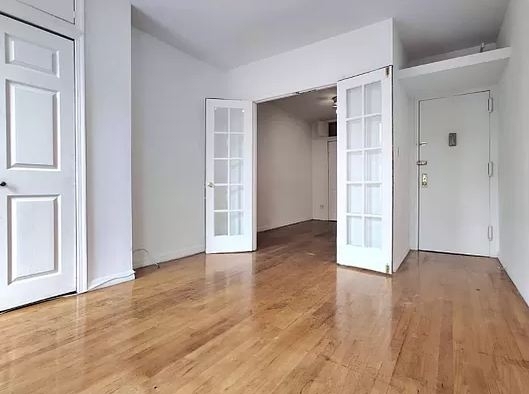 184 1st Avenue - Photo 2