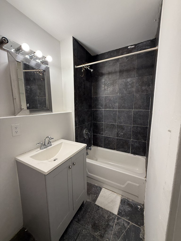 297 Troutman Street - Photo 13