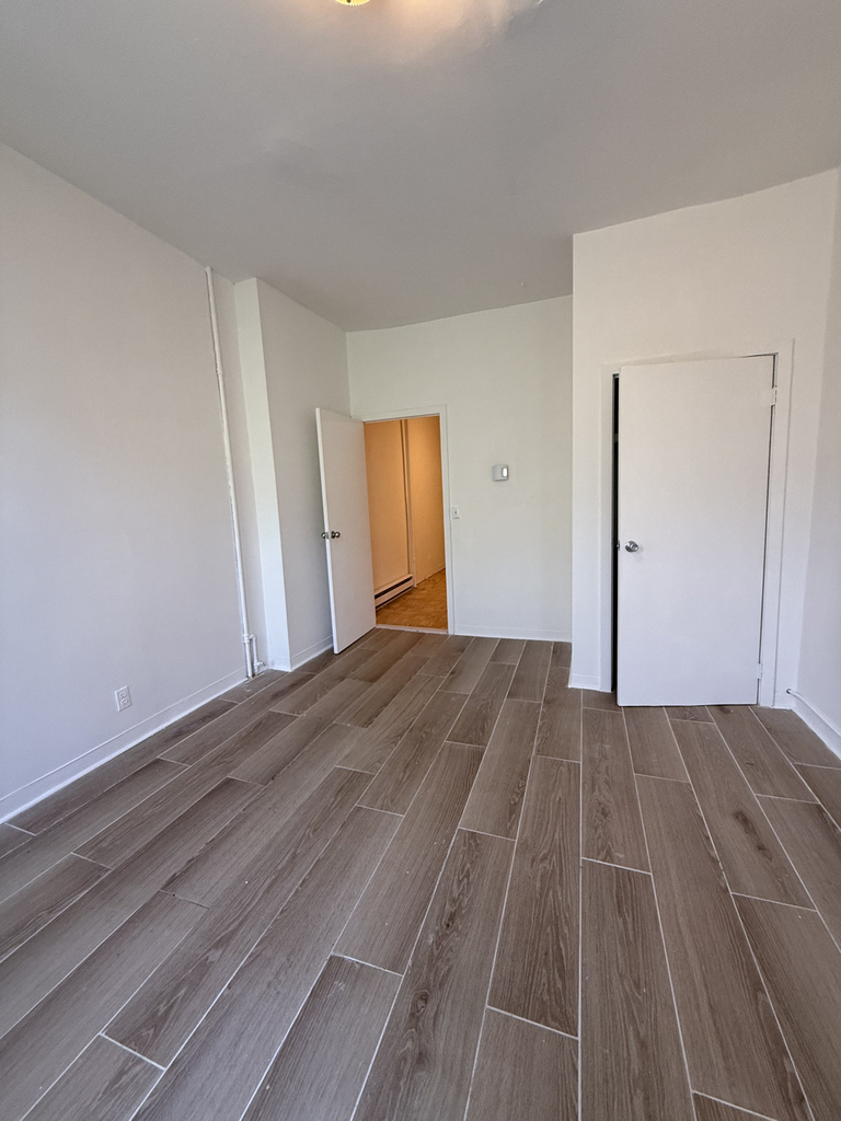 297 Troutman Street - Photo 5