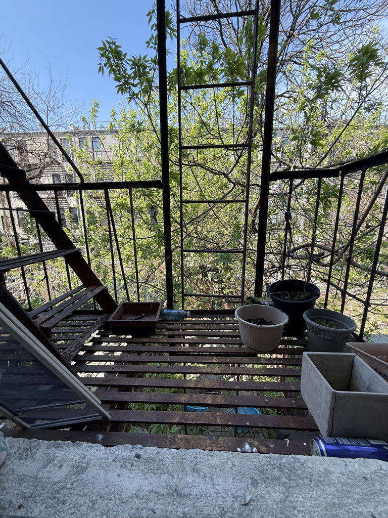297 Troutman Street - Photo 9