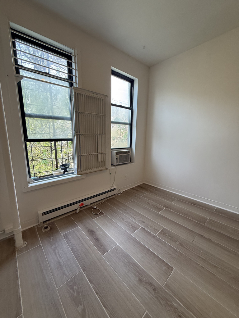 297 Troutman Street - Photo 6