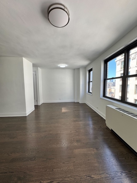 5th Avenue - Photo 4