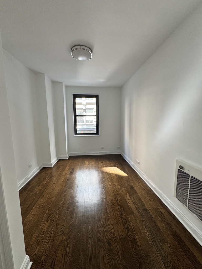 96 5th Avenue - Photo 5