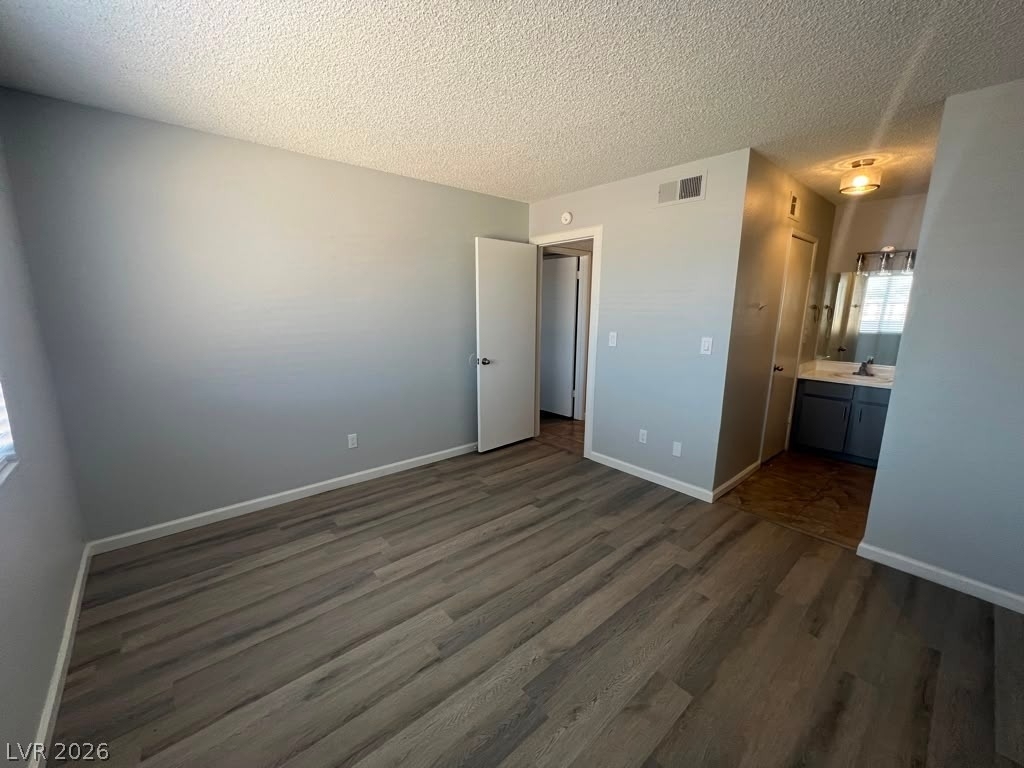 5662 E Lake Mead Boulevard - Photo 14
