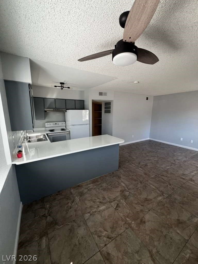 5662 E Lake Mead Boulevard - Photo 2