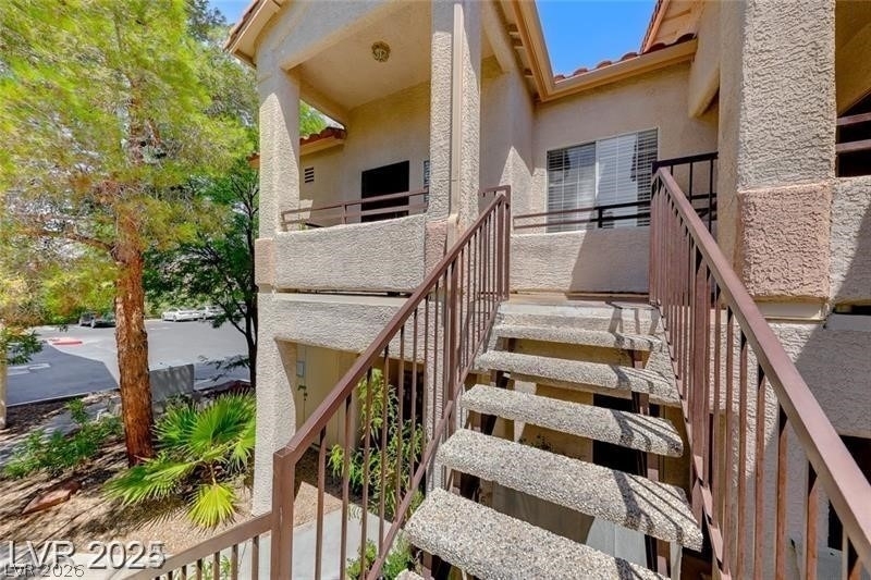 1830 N Buffalo Drive - Photo 4