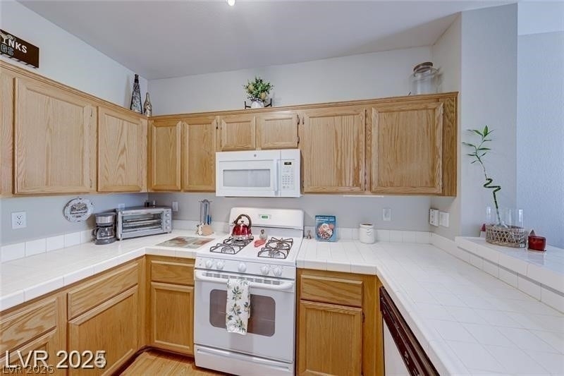 1830 N Buffalo Drive - Photo 11