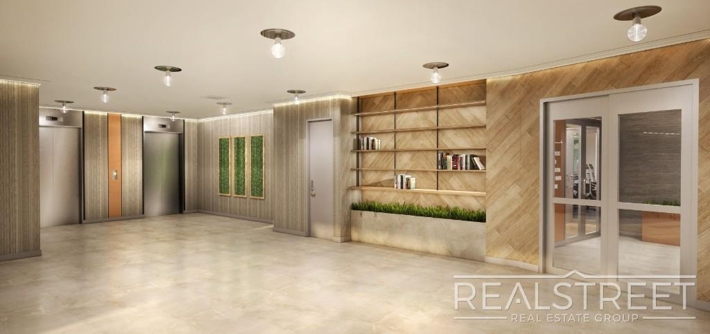 90-02 Queens Blvd - Photo 12