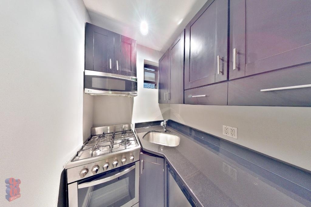 East 32nd Street - Photo 0