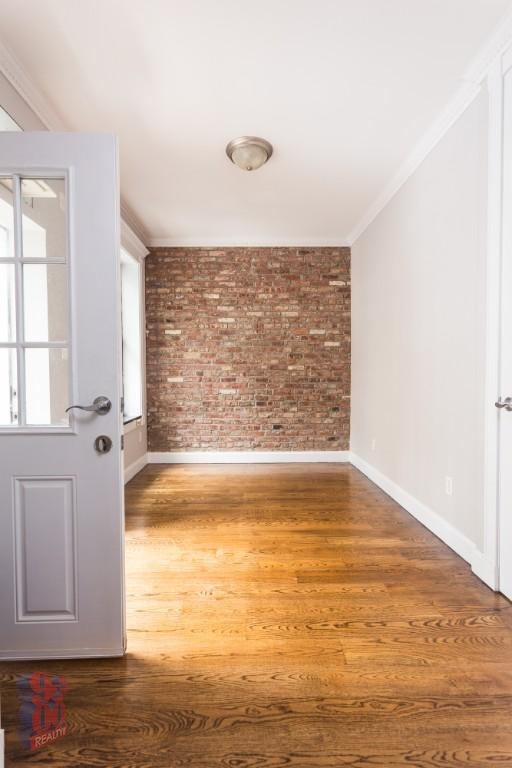 346 E 18th St - Photo 11
