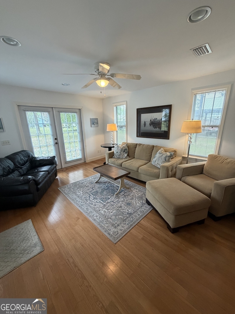 601 Norris Street - Photo 2