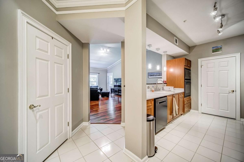 3275 Lenox Road Ne - Photo 10