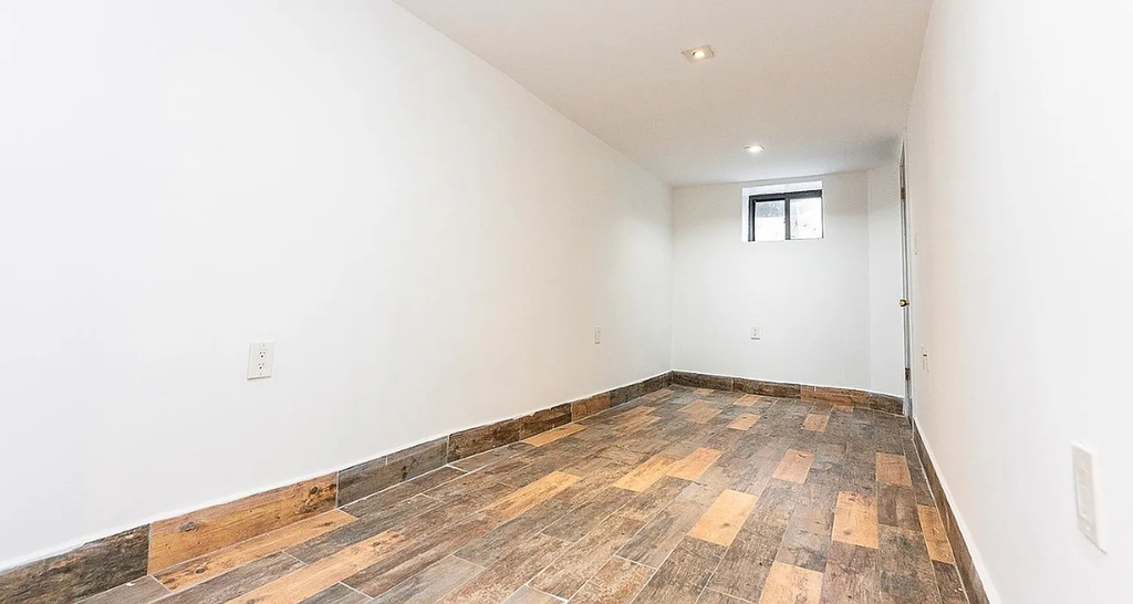1066 Putnam Avenue - Photo 5
