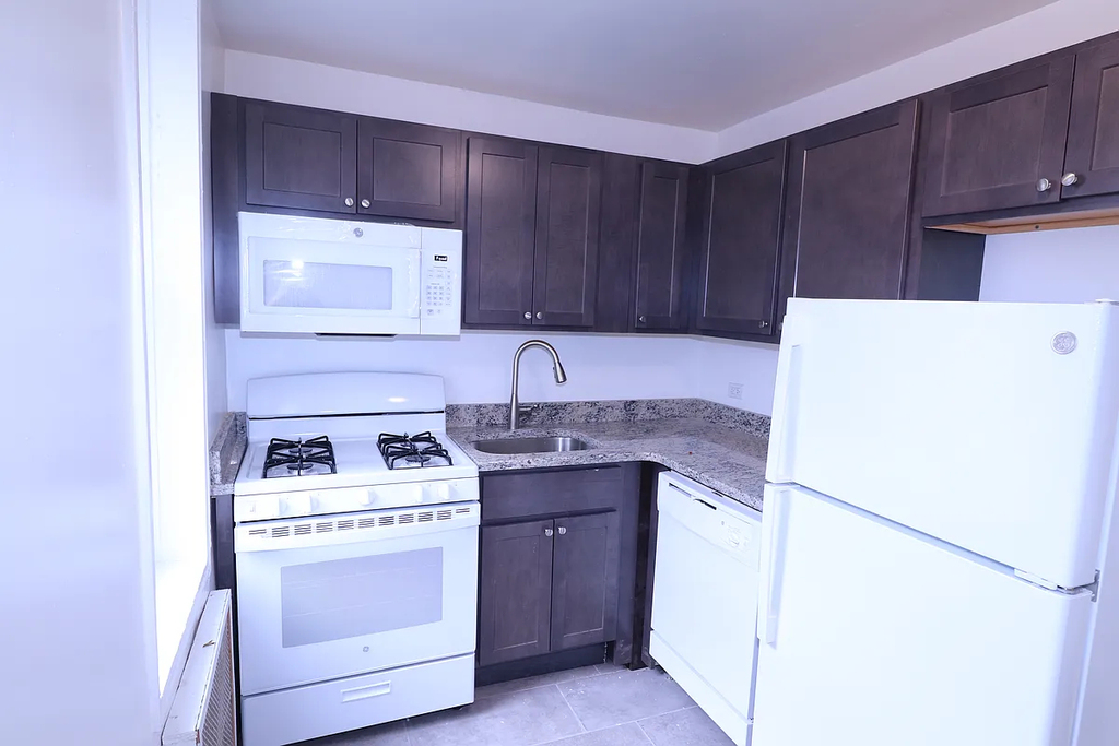 132-25 Maple Avenue - Photo 13