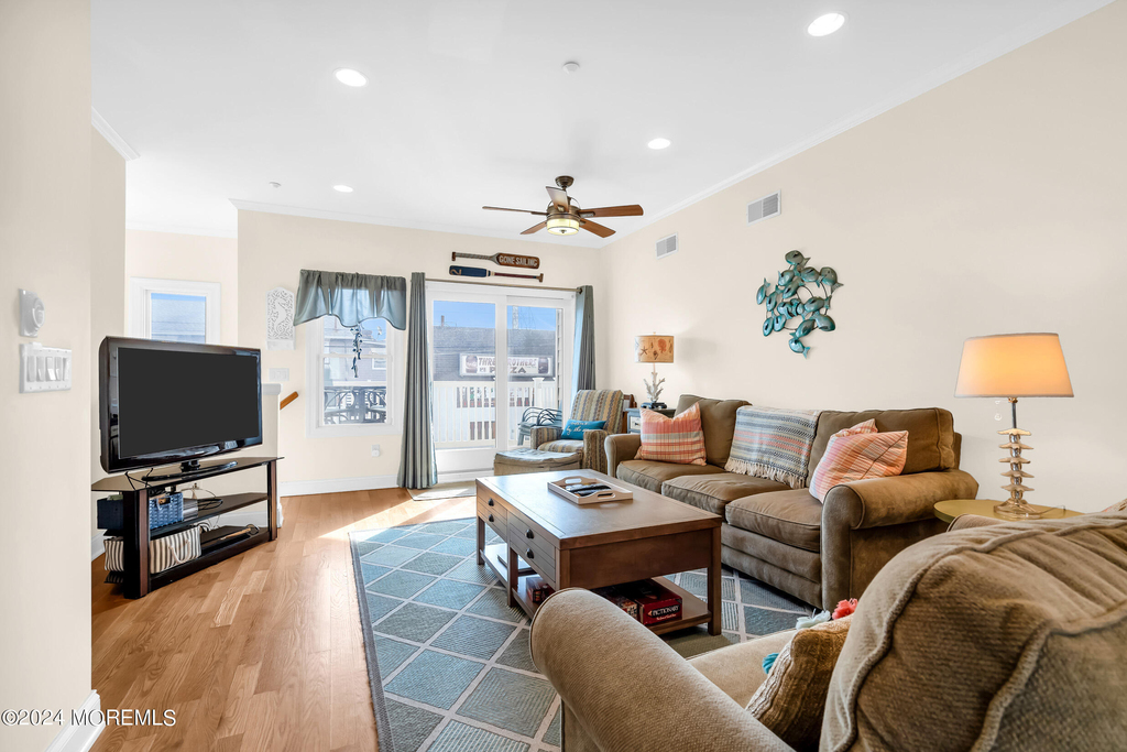 21 Blaine Avenue - Photo 10