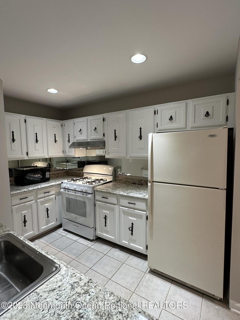 143 Tanglewood Place - Photo 6