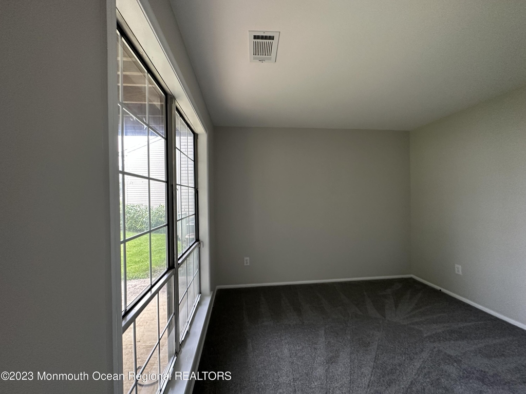 143 Tanglewood Place - Photo 17