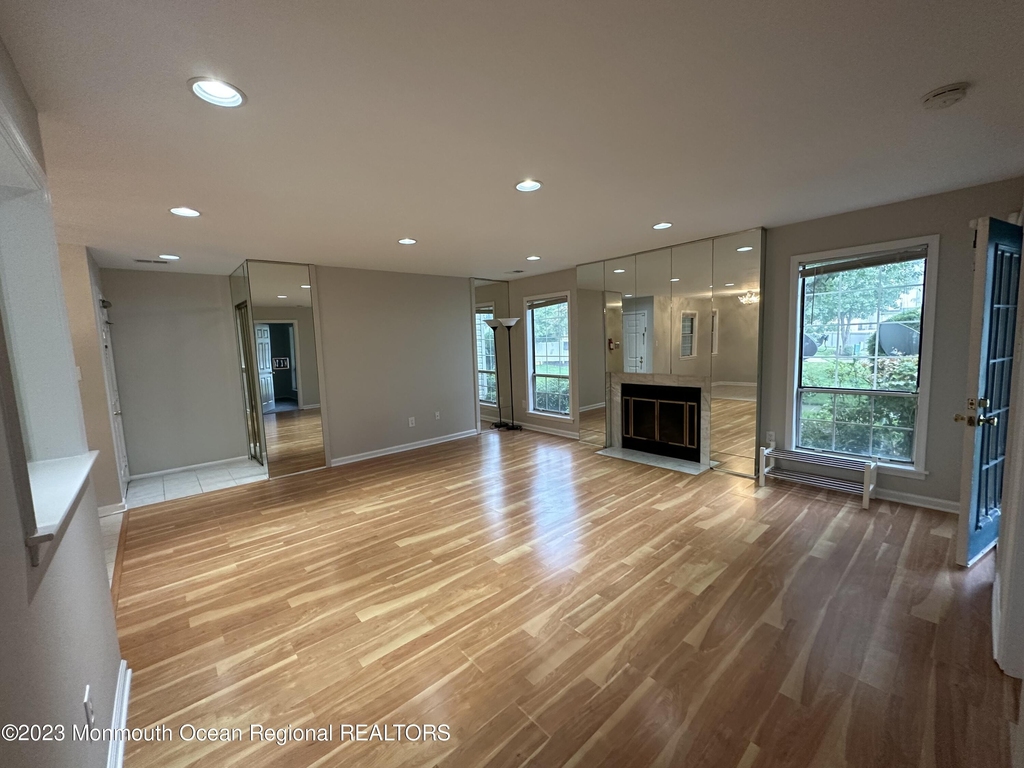 143 Tanglewood Place - Photo 4
