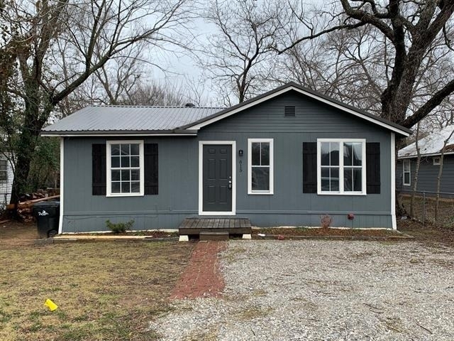 615 W Coffin Street - Photo 0
