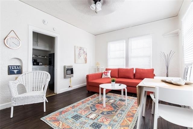 324 W Canty Street - Photo 0