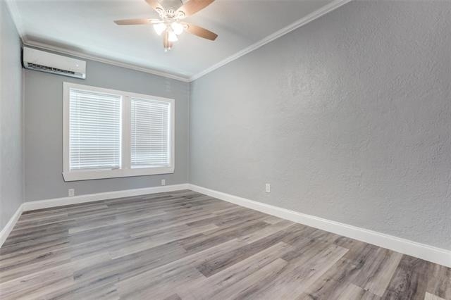 320 W Canty Street - Photo 9