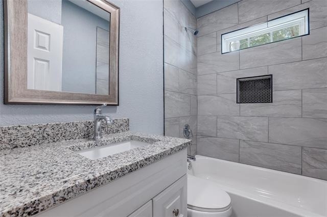 320 W Canty Street - Photo 8