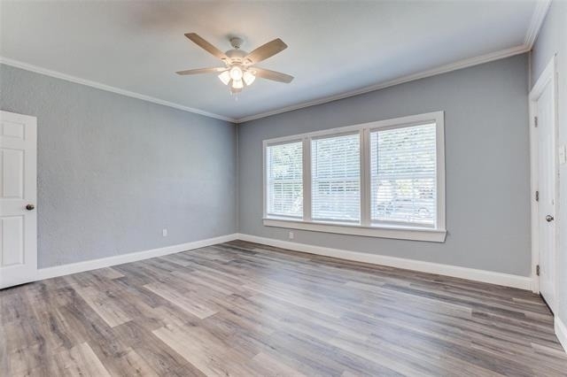 320 W Canty Street - Photo 1