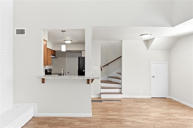 2200 Seville Court - Photo 8