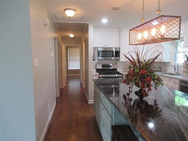 106 S Clark Street - Photo 1