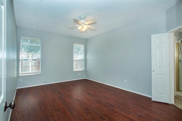 406 Leameadow Drive - Photo 9