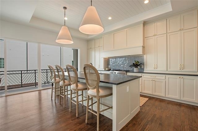 1031 Mobile Street - Photo 3
