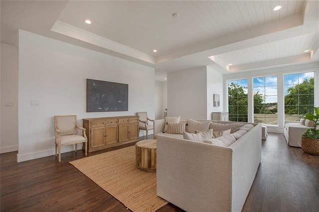 1031 Mobile Street - Photo 7