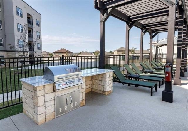 2551 N Guadalupe Street - Photo 18