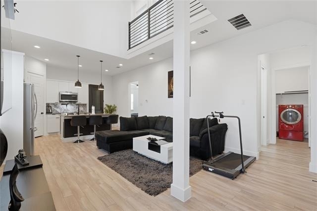 3316 Nomas Street - Photo 3
