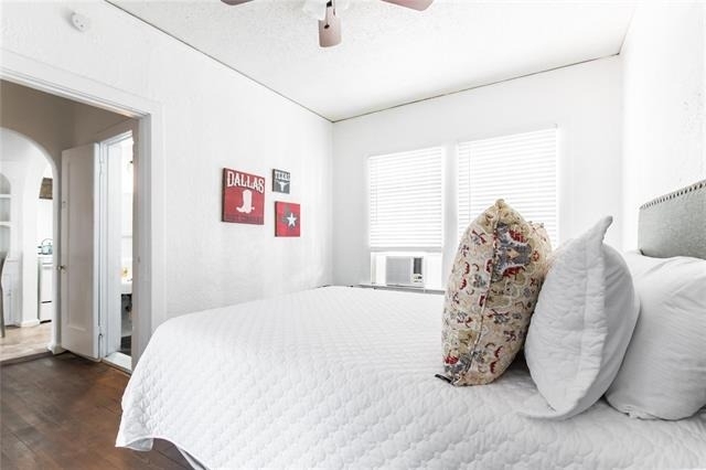 320 W Canty Street - Photo 2