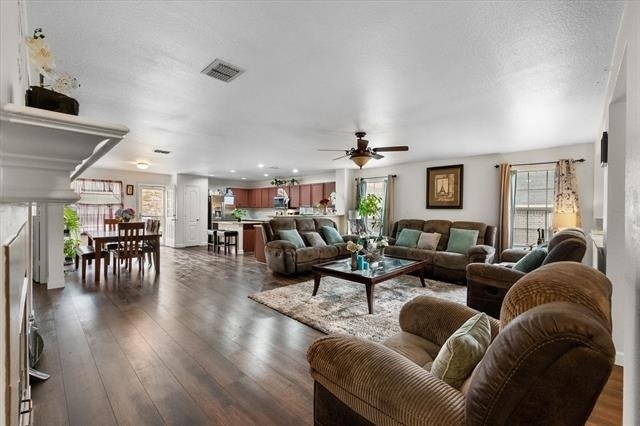 1315 Foster Street - Photo 8