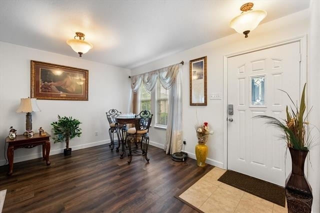 1315 Foster Street - Photo 4