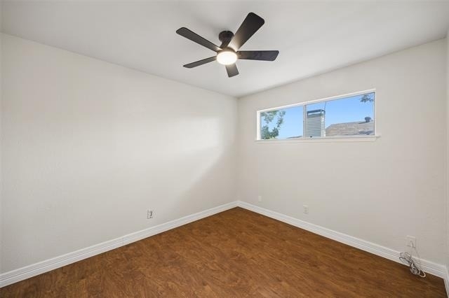 734 Sceptre Circle - Photo 16